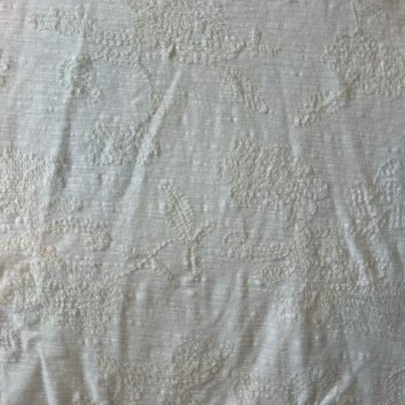 ADiva white embroidered short sleeve crewneck. Classic white T with a flare. XL - Picture 2 of 11